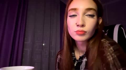 Holly online show from November 12, 7:57 pm