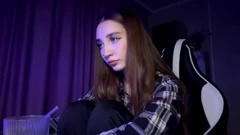 Holly online show from November 21, 7:34 pm