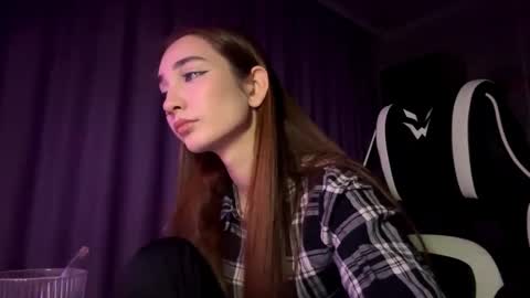 Holly online show from November 25, 7:14 pm