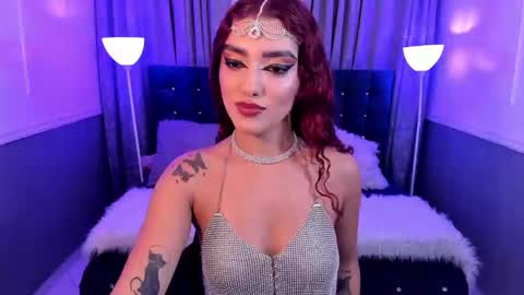 Snapshot of hallsred_rh chatting on December 21, 10:51 pm Halls Red online show from December 21, 10:51 pm