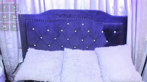 Snapshot of hallsred_rh chatting on September 13, 10:42 pm Halls Red online show from September 13, 10:42 pm