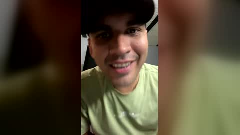 Snapshot of hamiltong12 chatting on December 15, 12:15 am hamiltong12 online show from December 15, 12:15 am