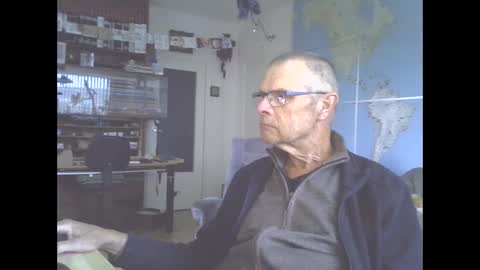 Snapshot of hamto65 chatting on February 13, 4:07 pm Prefer men 80 online show from February 13, 4:07 pm