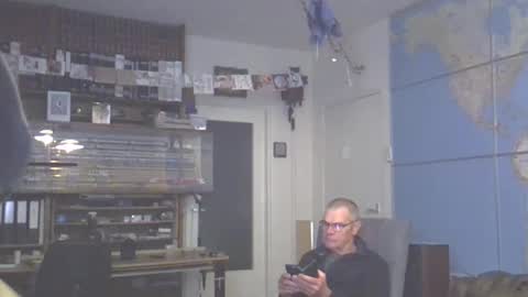 Snapshot of hamto65 chatting on February 15, 6:55 pm Prefer men 80 online show from February 15, 6:55 pm