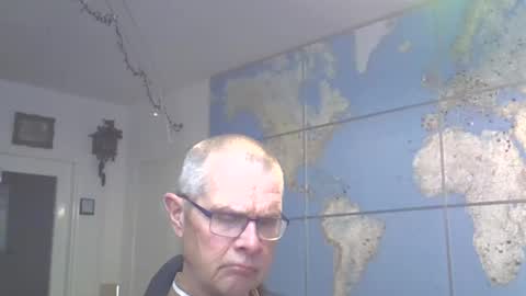 Snapshot of hamto65 chatting on March 2, 10:16 pm Prefer men 80 online show from March 2, 10:16 pm