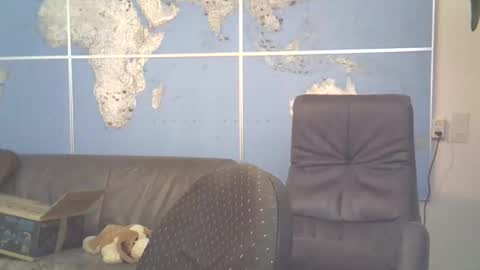 Snapshot of hamto65 chatting on November 9, 8:51 pm Prefer men 80 online show from November 9, 8:51 pm