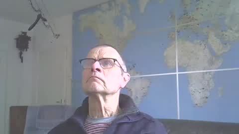 Snapshot of hamto65 chatting on November 18, 2:43 pm Prefer men 80 online show from November 18, 2:43 pm