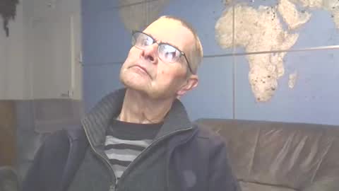 Snapshot of hamto65 chatting on November 20, 4:29 pm Prefer men 80 online show from November 20, 4:29 pm