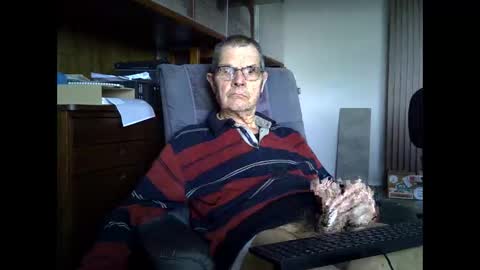 Prefer men 80 online show from January 9, 10:18 am