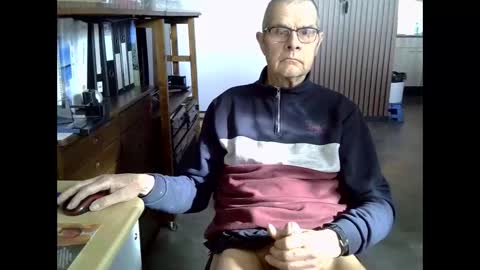 Prefer men 80 online show from February 17, 11:18 am