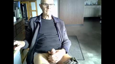 Prefer men 80 online show from March 15, 11:05 am