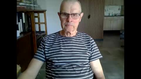 Prefer men 80 online show from April 25, 3:53 pm