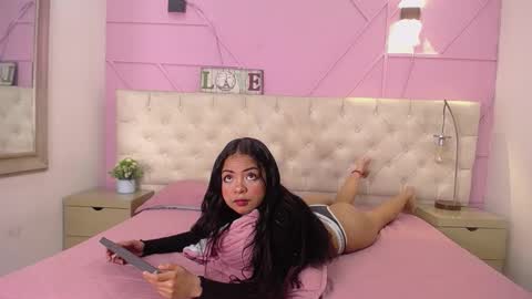 Hamvanessa  online show from March 5, 12:12 pm