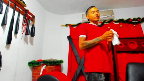 Hana and Zeta online show from January 12, 12:12 pm