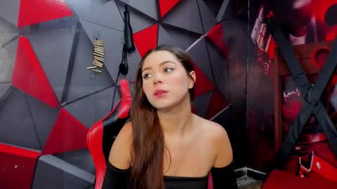 Hana and Zeta online show from October 24, 12:12 pm