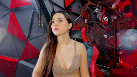 Hana and Zeta online show from November 2, 12:07 pm