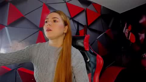 Hana and Zeta online show from January 14, 12:33 pm