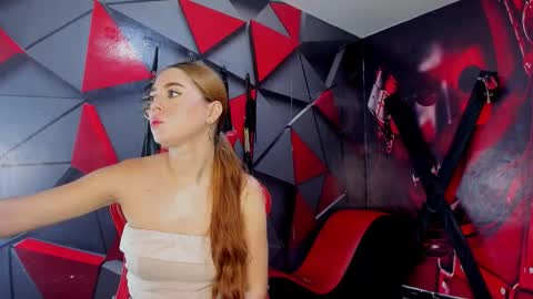 Hana and Zeta online show from January 18, 12:31 pm