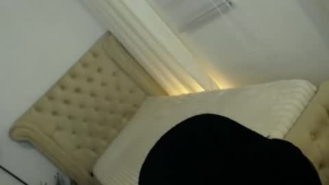 hana_be69 online show from April 3, 10:30 pm