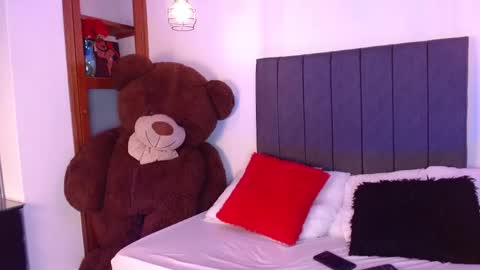 Snapshot of hana_ming chatting on December 1, 12:32 pm hana_ming online show from December 1, 12:32 pm