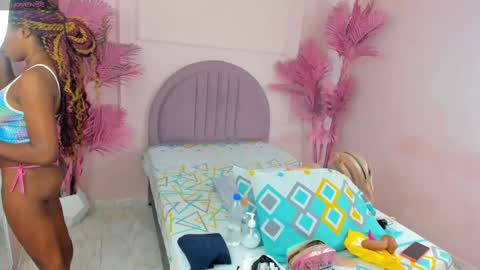 hanaahquinn online show from March 6, 11:47 am