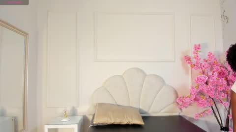 hanaahquinn online show from October 7, 11:29 am