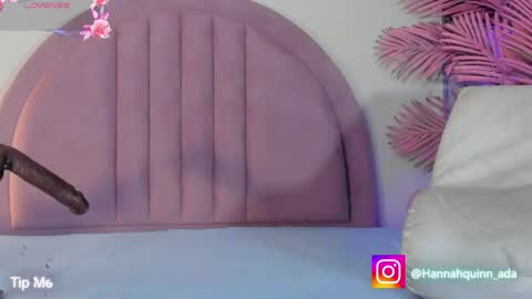 hanaahquinn online show from April 19, 11:42 am