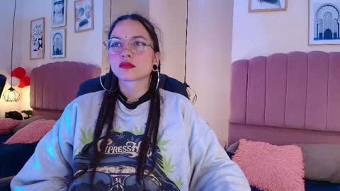 hanabie_ online show from April 8, 3:17 am