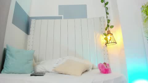 hanah_gray online show from October 2, 11:06 am