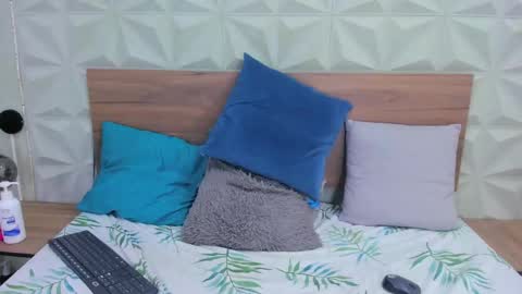 Snapshot of hanah_greey chatting on January 31, 5:53 pm HANAH  online show from January 31, 5:53 pm