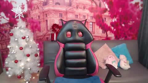 Hanaku  online show from December 18, 5:10 pm