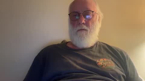 Snapshot of handful57345 chatting on March 22, 3:54 am handful57345 online show from March 22, 3:54 am