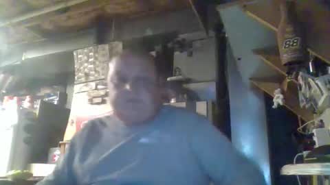 Snapshot of handiemanhere chatting on May 2, 3:55 am naked man online show from May 2, 3:55 am