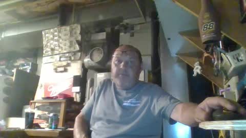 Snapshot of handiemanhere chatting on June 17, 1:52 am naked man online show from June 17, 1:52 am