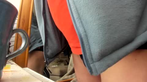 Snapshot of handncocknocum chatting on January 19, 11:23 am handncocknocum online show from January 19, 11:23 am