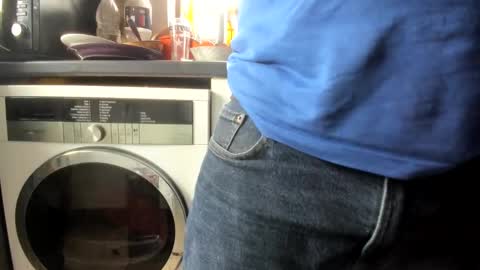 Snapshot of handncocknocum chatting on February 10, 11:36 am handncocknocum online show from February 10, 11:36 am