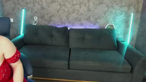 Snapshot of handsome_d_ chatting on April 26, 5:49 am Dayana online show from April 26, 5:49 am