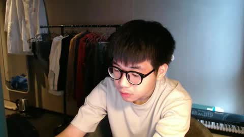 Snapshot of handsome_mannn chatting on February 21, 2:40 pm handsome_mannn online show from February 21, 2:40 pm