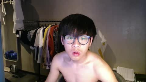 handsome_mannn online show from May 3, 10:05 pm