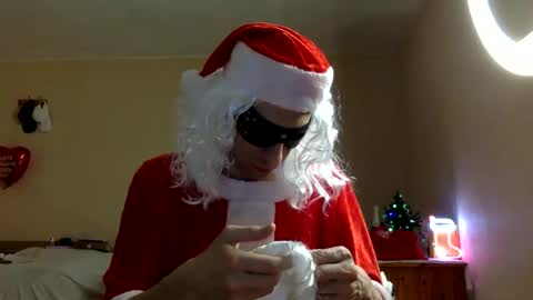 Snapshot of handsomealfie chatting on December 1, 9:48 pm HandsomeAlfie online show from December 1, 9:48 pm