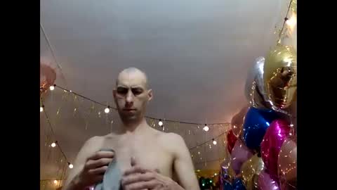 Snapshot of handsomealfie chatting on March 15, 3:23 am HandsomeAlfie online show from March 15, 3:23 am