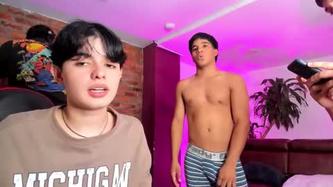 leonardfarrucknick and otis online show from February 4, 6:58 pm