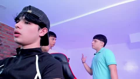 leonardfarrucknick and otis online show from April 8, 2:50 pm