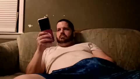 Handsomedaddy198923 online show from April 24, 7:11 am