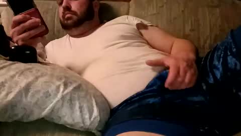 Handsomedaddy198923 online show from April 25, 6:16 am