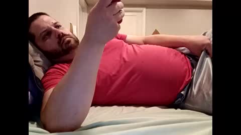 Handsomedaddy198923 online show from June 10, 7:13 pm