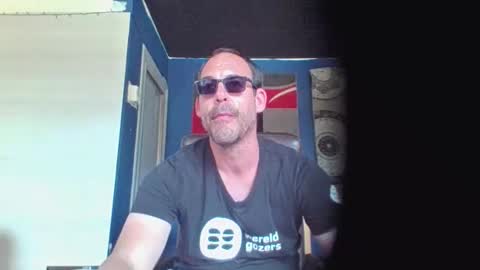 handsomeguy4ever online show from April 24, 11:34 am