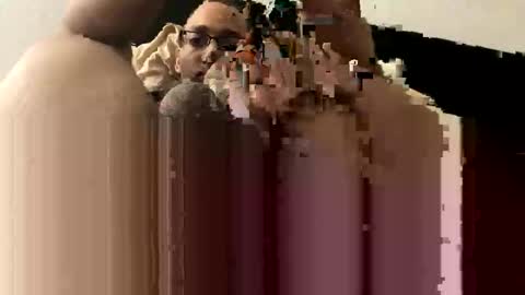 handsomehasen online show from March 22, 3:21 am