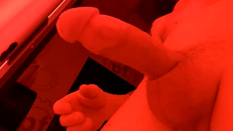 handsomerob42 online show from September 18, 9:11 am