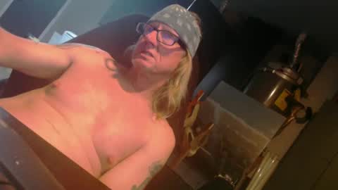 Handystudman online show from January 26, 3:38 am